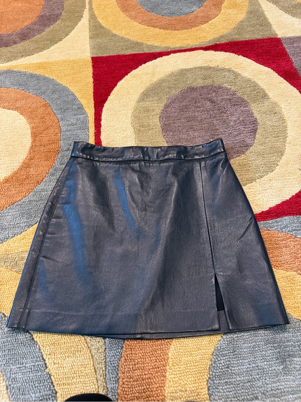 Artizia Wilfred Patio Mini Skirt Vegan Leather Black High Rise Side Slit Size 6